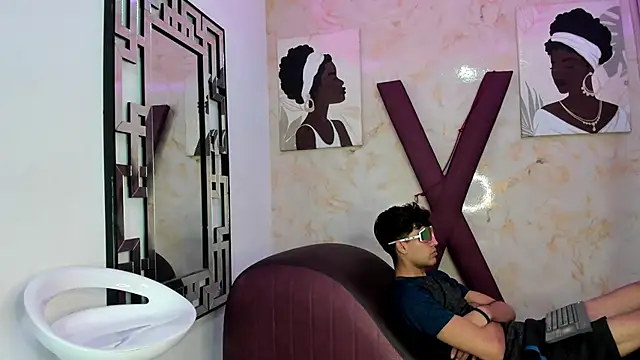 Show modela PRETTY_COCK1 na web-kameri