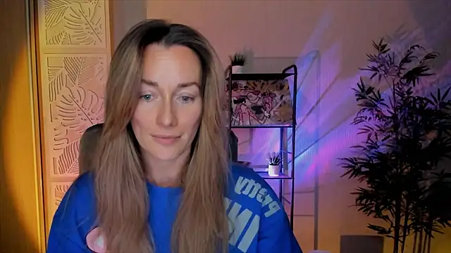 RebeccaMartinez Adlı Modelin Canlı XXX Sohbeti