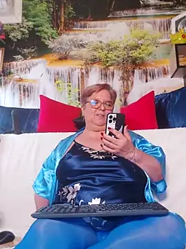 XXX chat uživo modela QueenPammy1