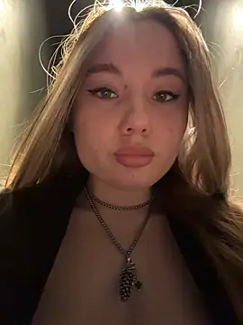 VineraSweet Live XXX-chat