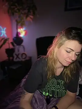 Živý XXX chat MarlaFknSinger