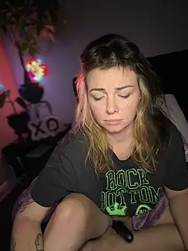 MarlaFknSinger 网络视讯表演