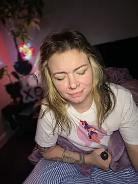 دردشة MarlaFknSinger الجنسية المباشرة