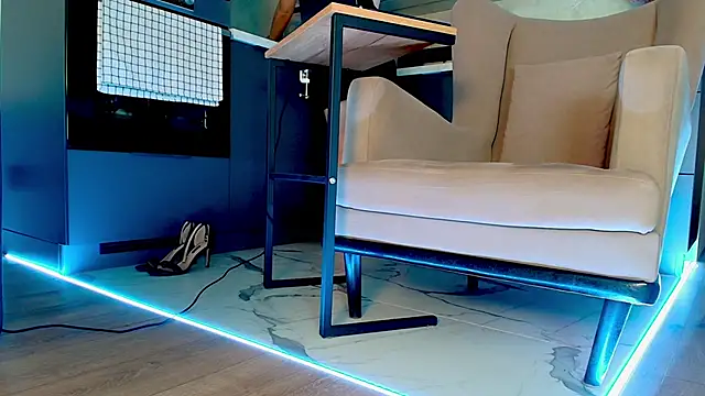 Yourfreebird's Webcam Show