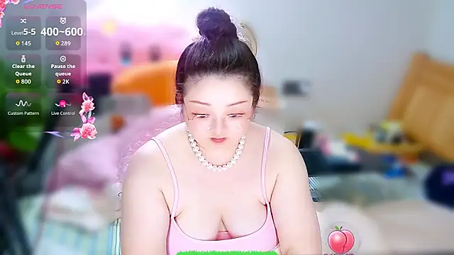 Chat +18 de AngelwithEcup ao vivo