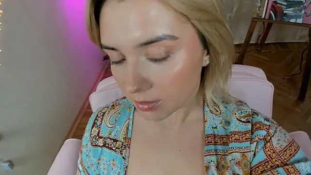 BrightDani live XXX chat