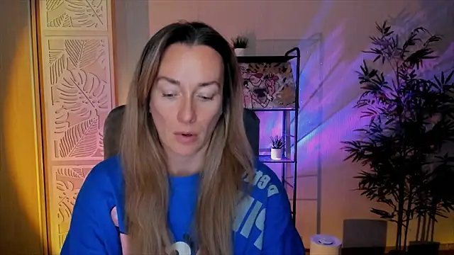 RebeccaMartinez's Live XXX Chat