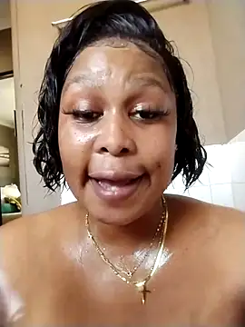 ThickyMinajxx Show in webcam