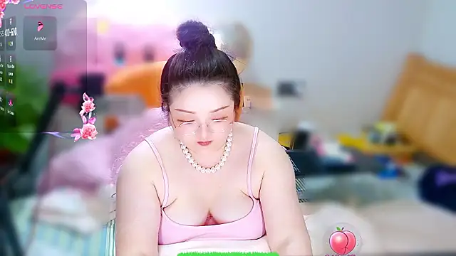 AngelwithEcup: онлайн-секс-чат