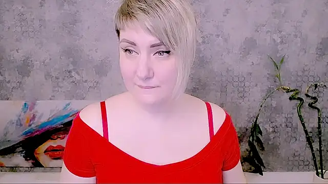 Djullia's Live XXX Chat