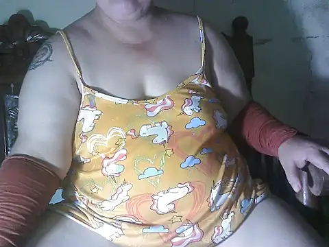 bigmommaxxx81: онлайн-секс-чат