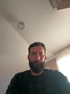 Michel_huge Chat XXX in diretta