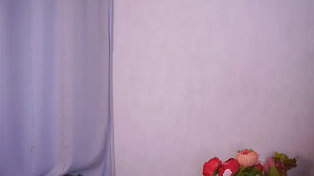 ElyseMangina: онлайн-секс-чат