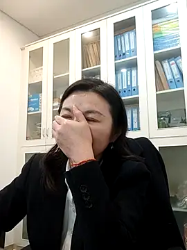 ialnuyoa_h's Live XXX Chat