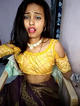 Khatta_Meeth: διαδικτυακό σόου στην κάμερα