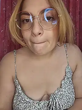 mila_curvy 在線直播表演