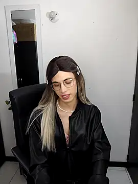 Andy_Roses Live XXX-chat