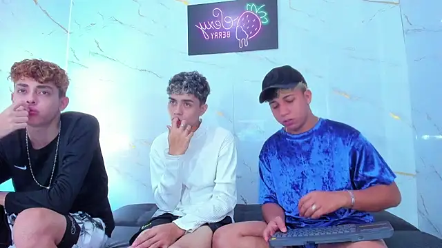 Roman_cute: онлайн-секс-чат