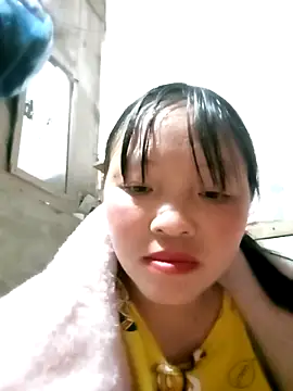 Pokazy przed kamerką – Minkine022