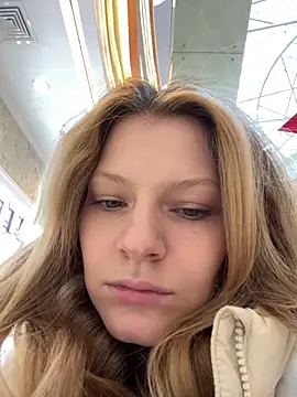 MaryHiggins live XXX chat