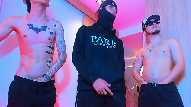 TheBatMansion Adlı Modelin Canlı XXX Sohbeti