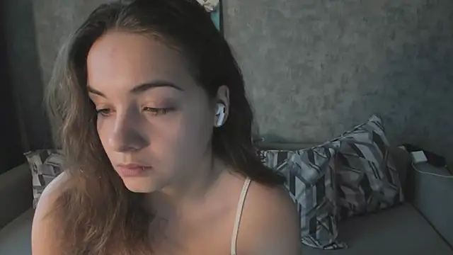 KristinaLoison Adlı Modelin Canlı XXX Sohbeti