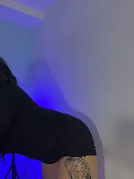 curvy_rousi 라이브 XXX 채팅