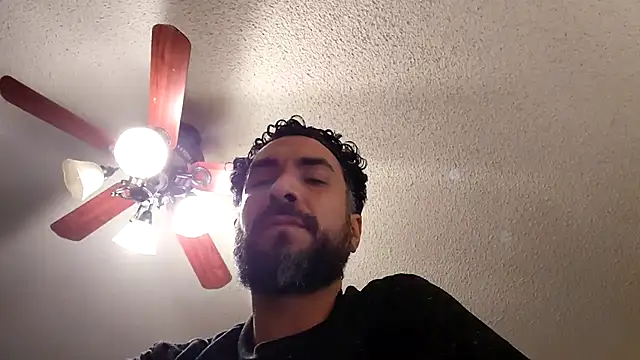 Forbidden_daddy 即時 XXX 聊天