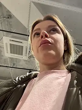 HarrietDart Chat XXX live