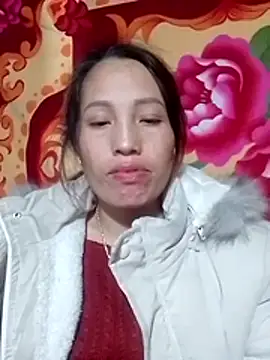 Gummiesu 网络视讯表演