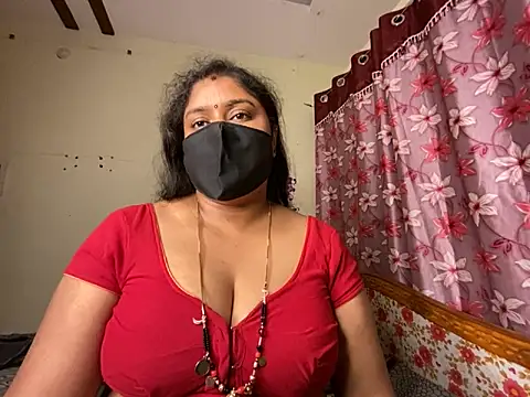 Онлайн чат XXX LouleyRanii