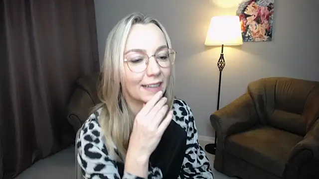 Ava_Elior: онлайн-секс-чат