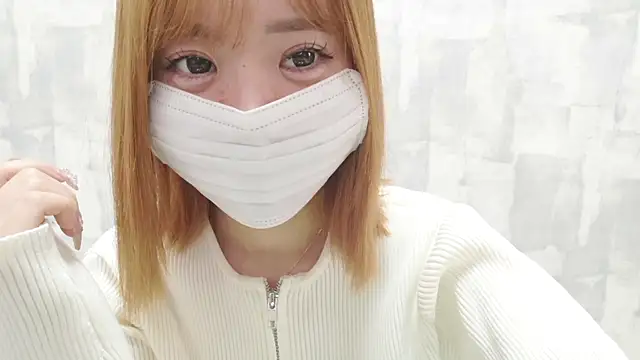 LOVE_MOMO_LOVE's Live XXX Chat