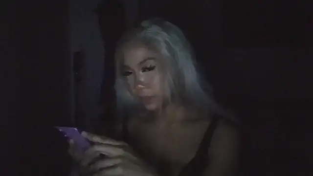 Chat +18 de cryptokimgirl ao vivo