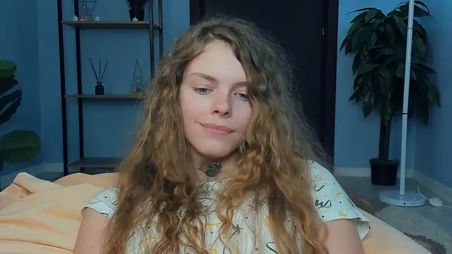 Chatroom XXX en direct de RayaNenlia