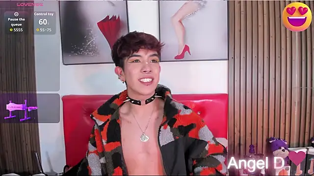 Angeldust19 现场XXX聊天