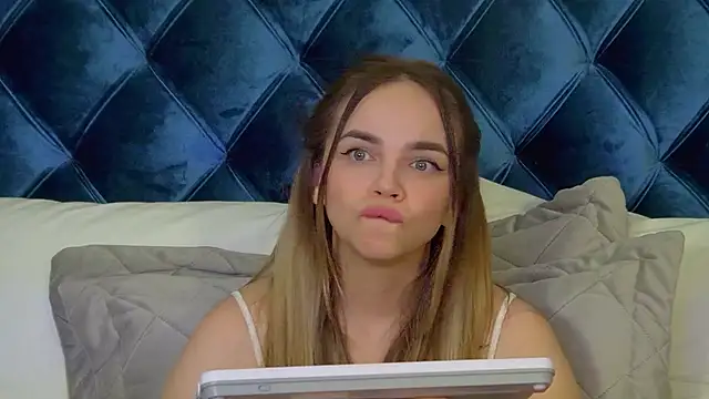 AnitaVenture Chat XXX live