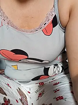 Rouzalinda_1のウェブカメラショー