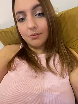 AliceDesmee Chat XXX live