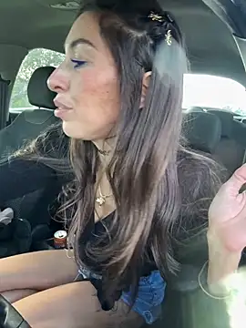 Amani_thewolf Adlı Modelin Canlı XXX Sohbeti