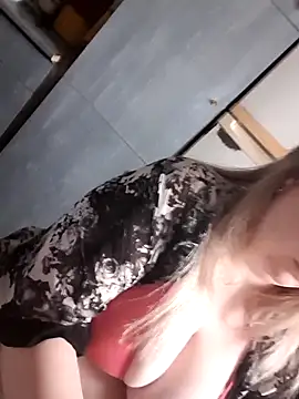 Онлайн чат XXX Missy_DM