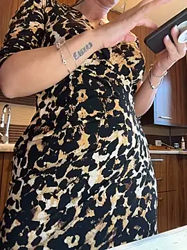 Hotmomcheckk_ Chat XXX live