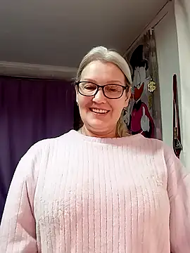 irinamaux élő XXX-chatje