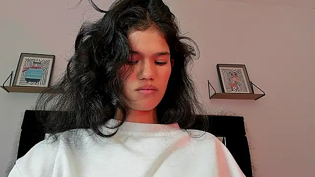 Chat +18 de emycarver09 ao vivo