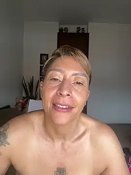 elmarsexydoll Adlı Modelin Canlı XXX Sohbeti