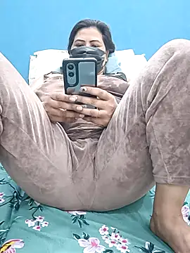 Ruchikalive: онлайн-секс-чат