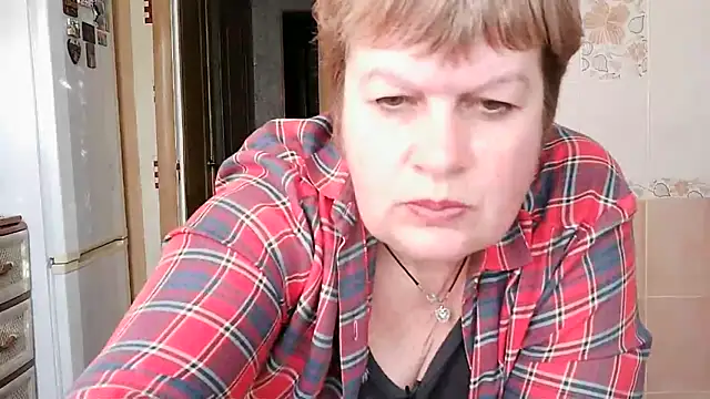 Ettie_Tonia: онлайн-секс-чат