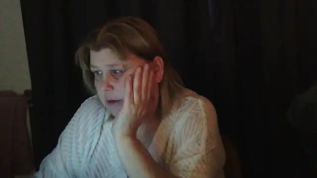 Sylviastar46 Chat XXX in diretta