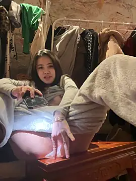 qingqing-ss Adlı Modelin Canlı XXX Sohbeti