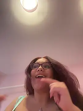 ChelseaOnCam's Live XXX Chat